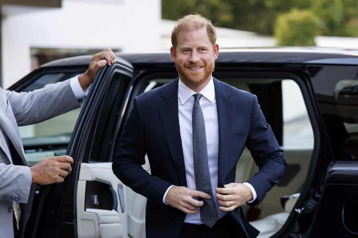 Harry está de regresso ao Reino Unido para uma visita de quatro dias