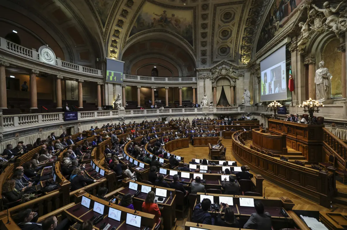 Parlamento realizou votação final do OE2025
