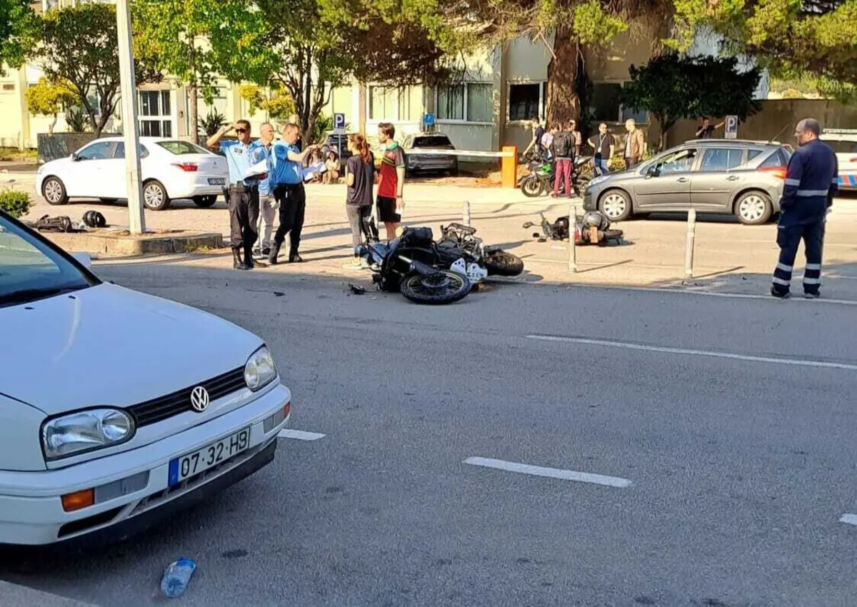 Vítimas chocaram e tiveram de ser transportadas para o Hospital Pedro Hispano