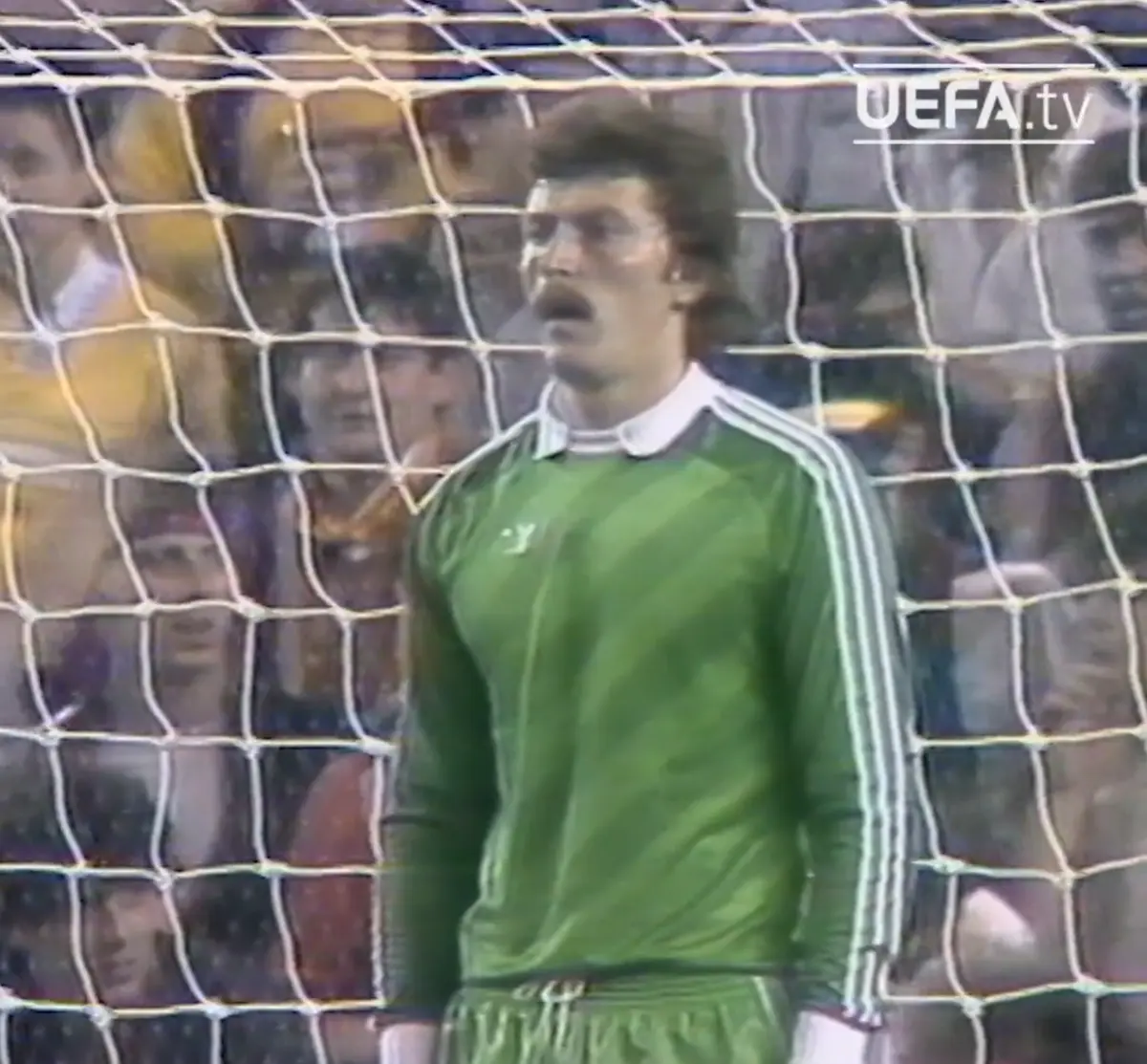 Imagem de contexto do artigo Morreu Duckadam, herói do Steaua Bucareste que teve 10 dedos partidos