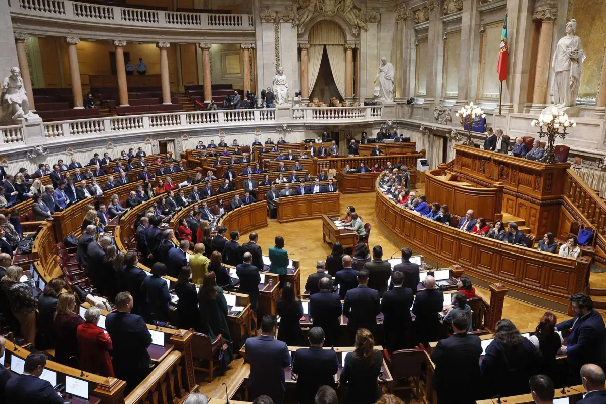 Políticos eleitos deixam de ter de entregar, em mão, as declarações no Tribunal Constitucional