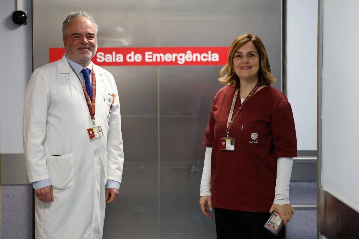 Os psicólogos Eduardo Carqueja e Joana Soares integram equipa que auxilia o serviço de Urgência do S. João