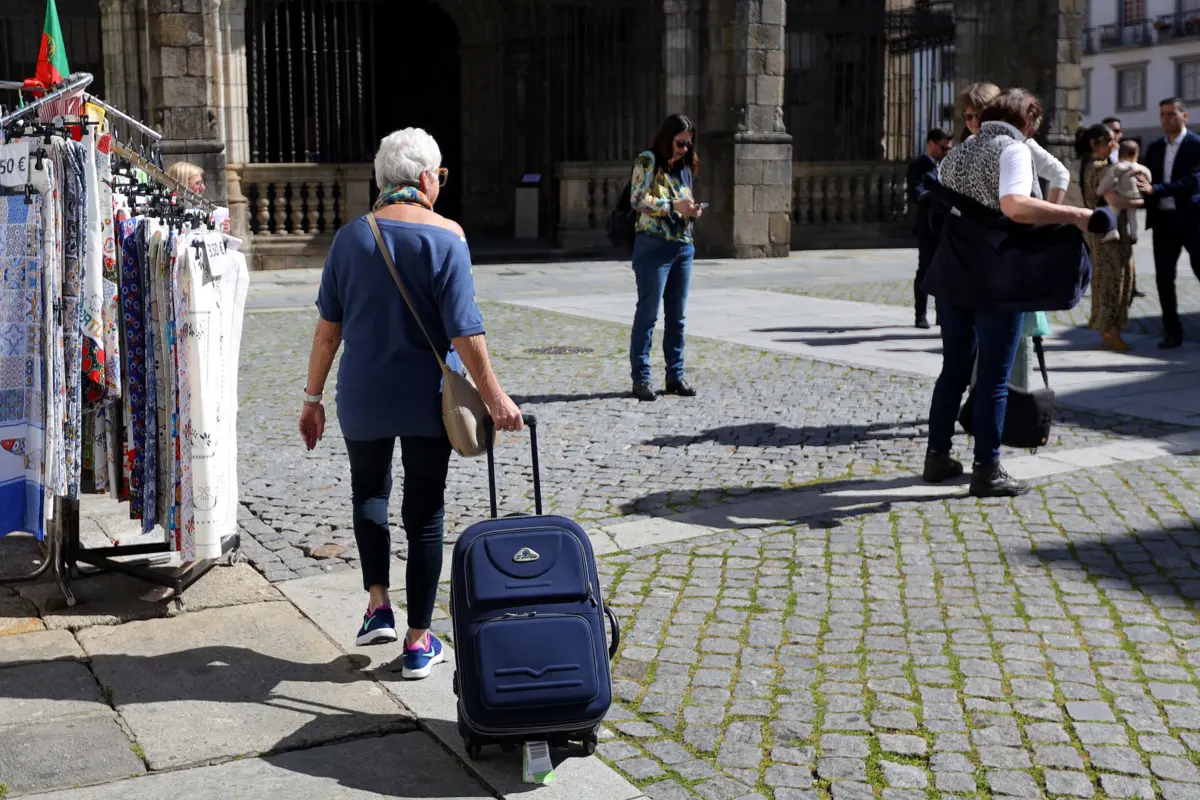 "A lógica de época alta tem vindo a diluir-se", defende o autarca Ricardo Rio