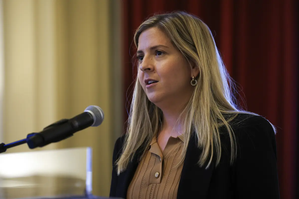 "Temos de ser competitivos, e isso passa, naturalmente, por sermos mais competitivos do ponto de vista fiscal", diz Margarida Balseiro Lopes, ministra da Cultura