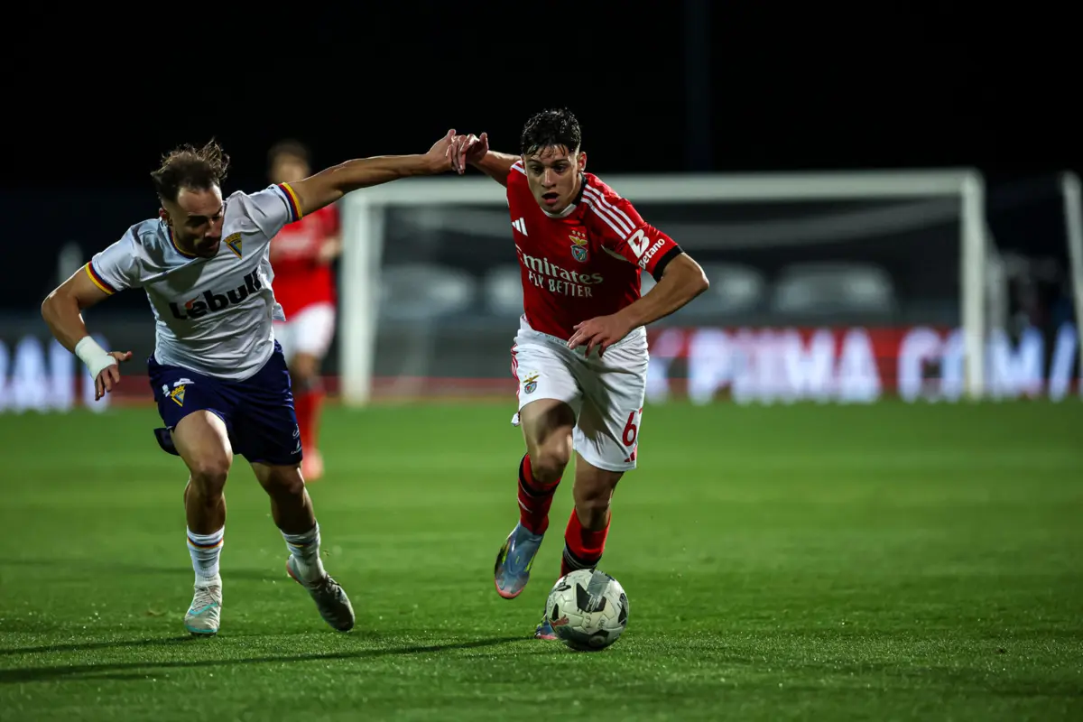 Jovem faz a estreia a titular pelas águias