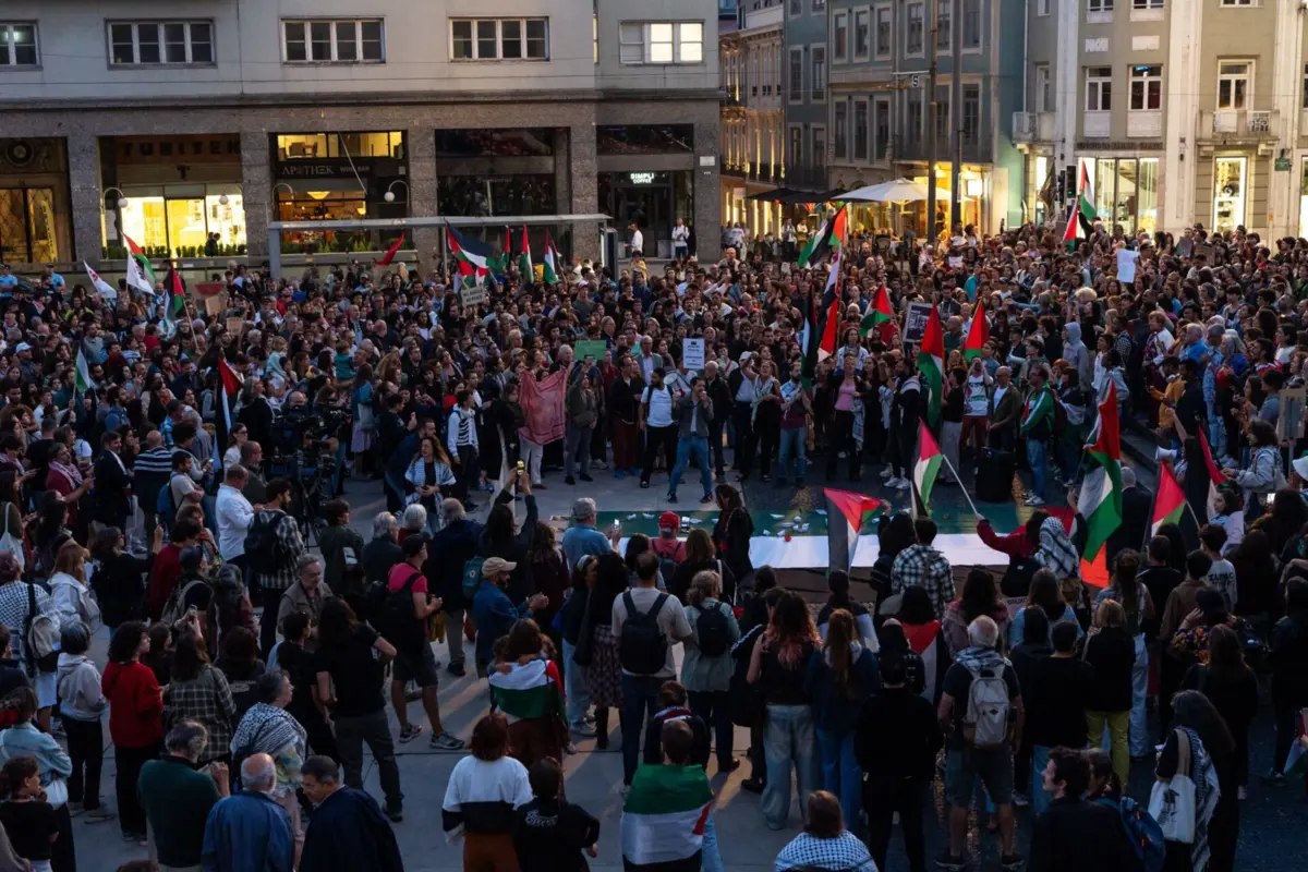 Imagem de contexto do artigo Milhares gritaram no Porto contra "o Estado assassino de Israel"