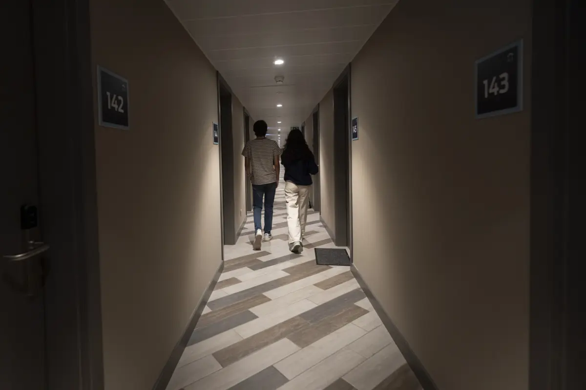 A lei prevê ainda que os bolseiros deslocados possam beneficiar também de um apoio à deslocação, que pode ir dos 50 aos 400 euros por ano