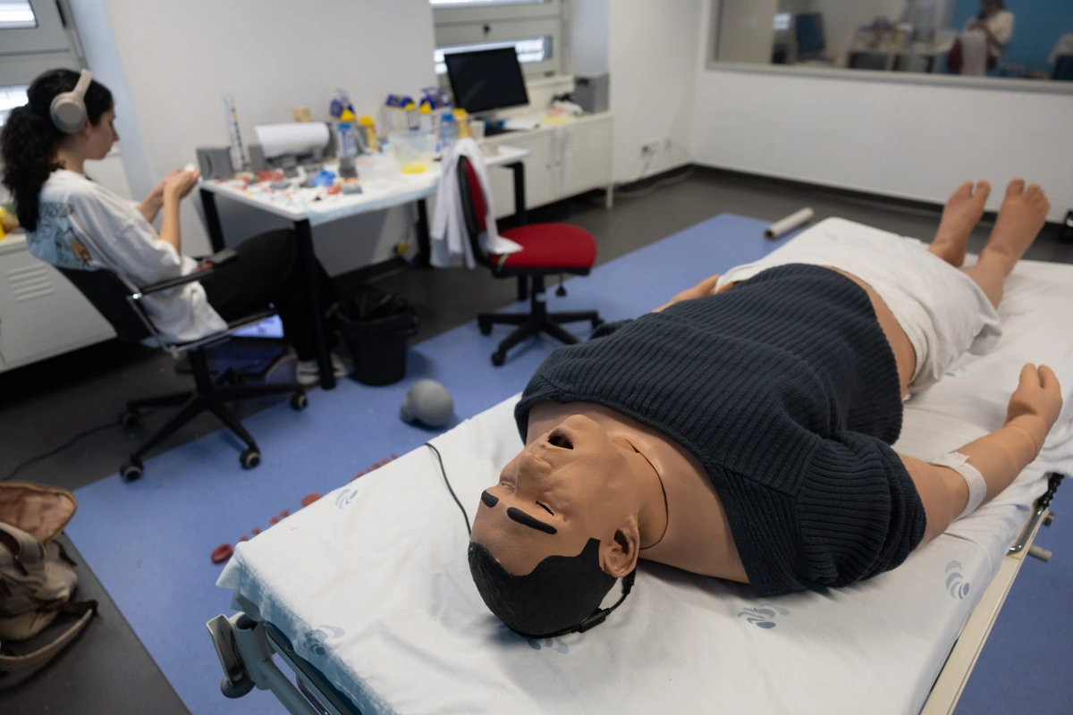 Faculdade de Medicina da Universidade do Porto, no Hospital de São João