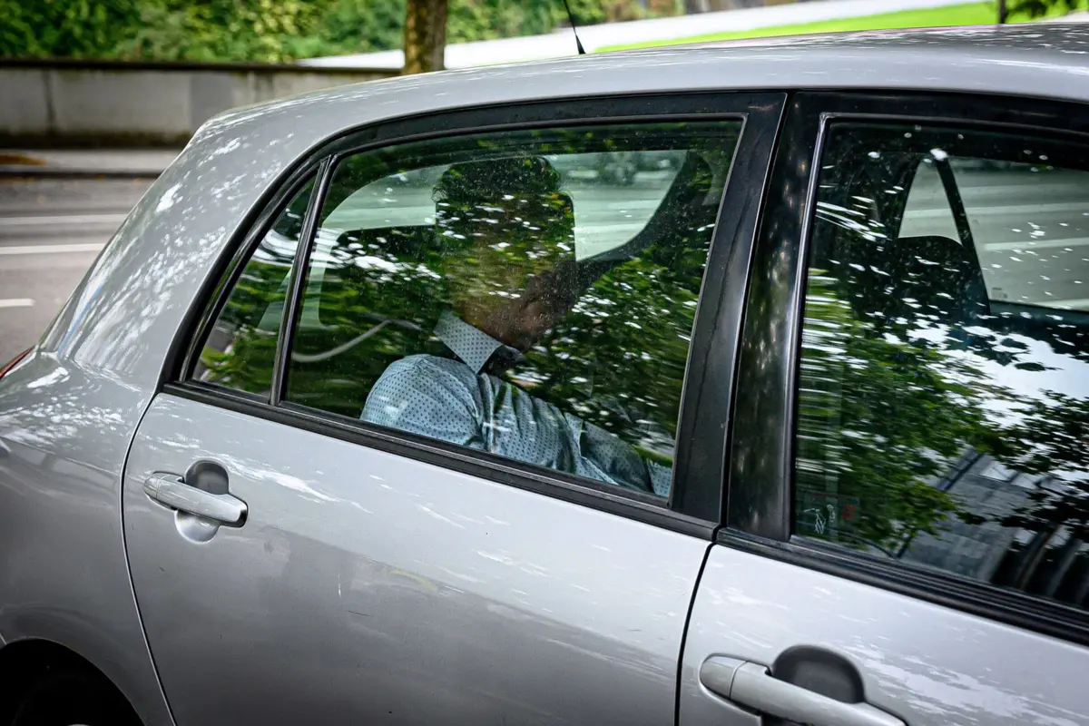 O advogado Paulo Topa à chegada do Tribunal de Instrução Criminal