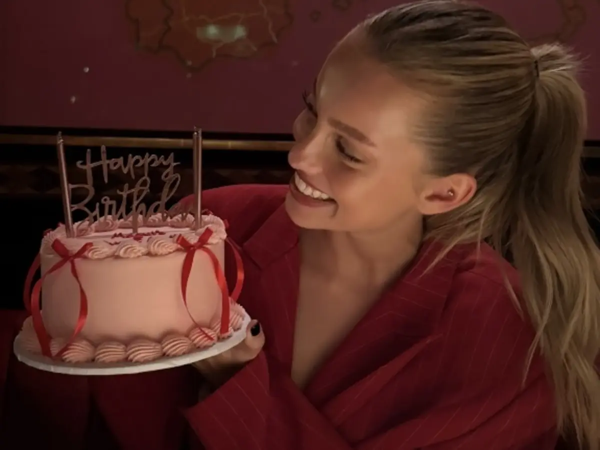 Margarida Corceiro teve direito a bolo de aniversário durante o jantar em Londres