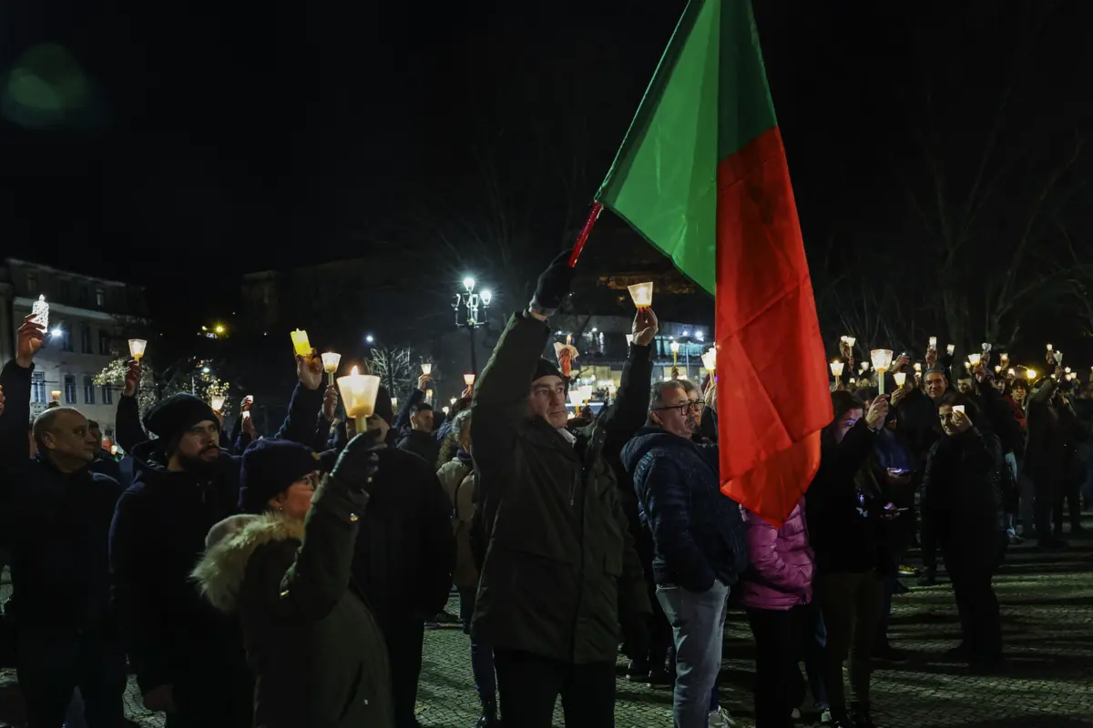 Vigília de elementos da PSP, GNR e Guarda Prisional durante uma vigília, em Coimbra