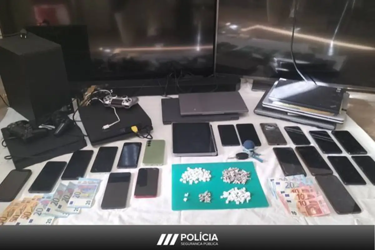 Detidos vão ser presentes ao juiz para aplicação das medidas de coação