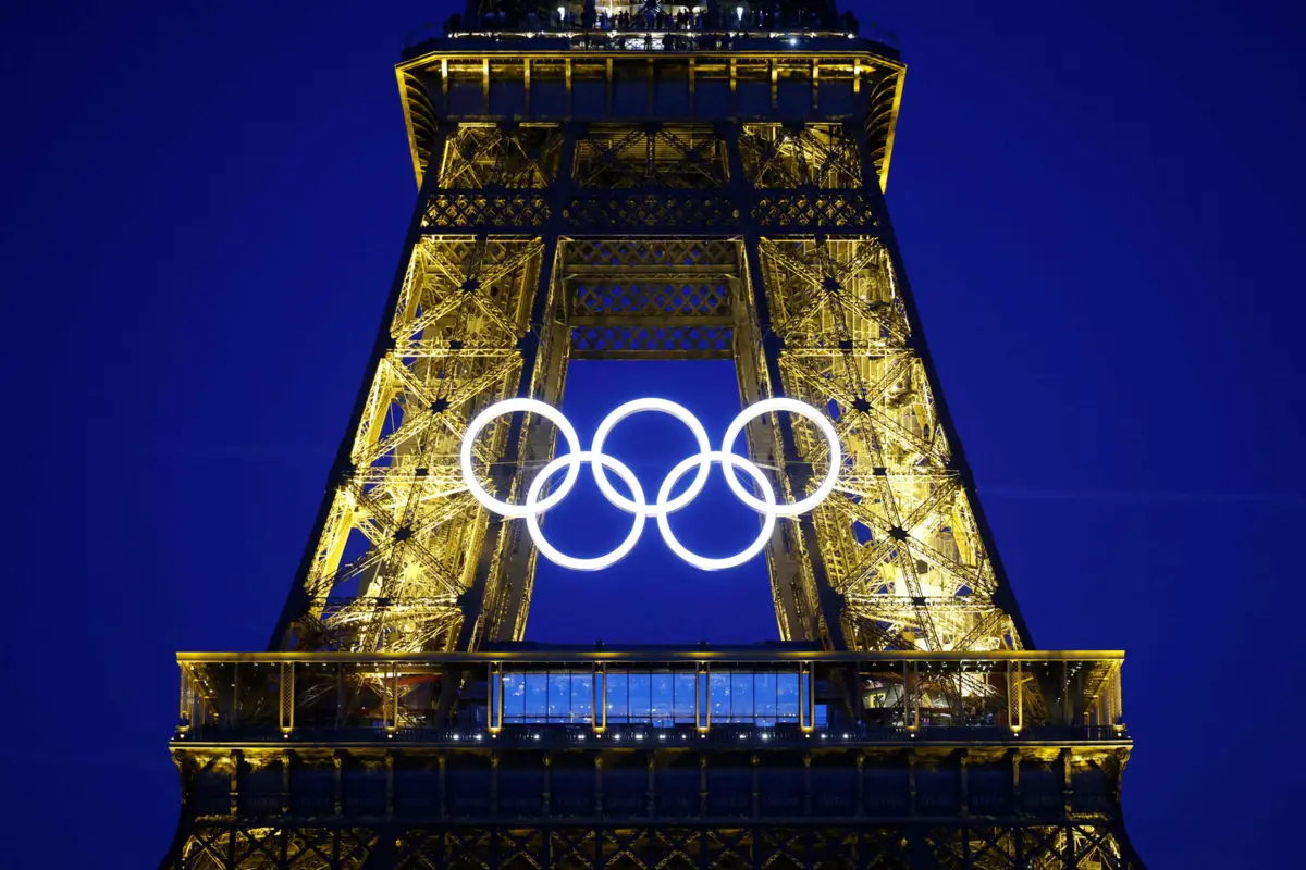 Junto à emblemática Torre Eiffel, irão decorrer vários eventos