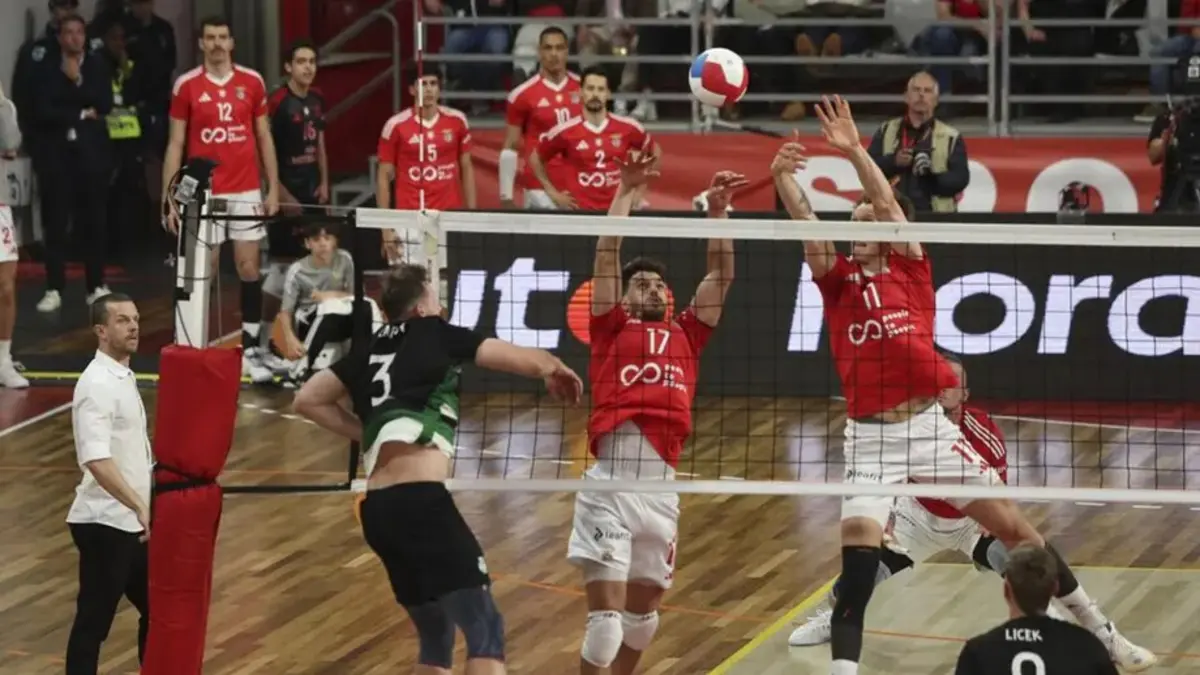 Sporting foi mais forte no pavilhão da Luz e fez a festa na casa do rival