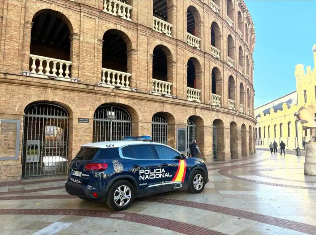 Sete funcionários de empresa de despejos espanhola foram detidos por expulsarem ocupantes de prédio sem mandato judicial