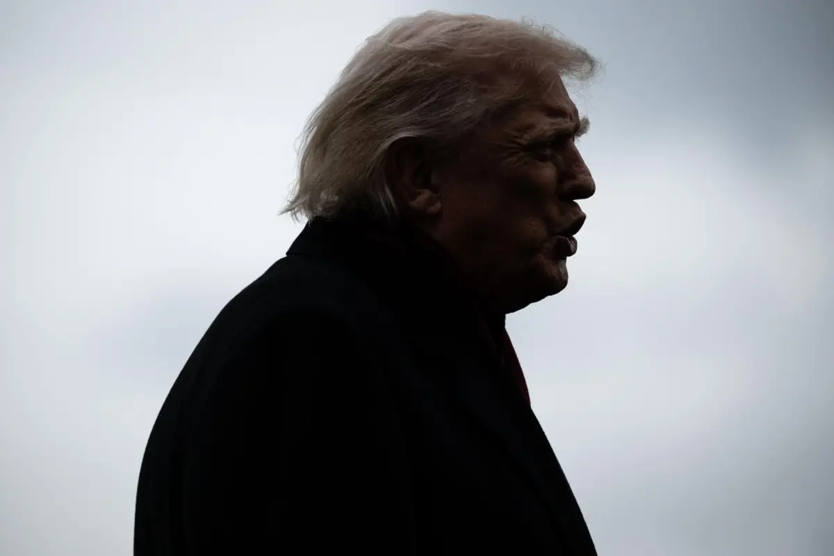 "Esta ordem inicia um processo pelo qual certas secções ou subdivisões da Irmandade Muçulmana serão consideradas para designação como Organizações Terroristas Estrangeiras", pode ler-se no documento assinado por Trump