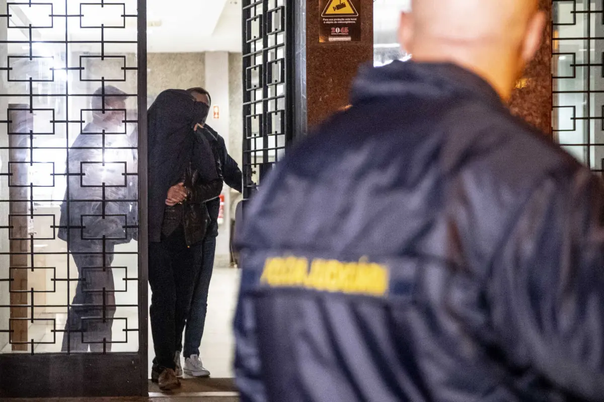 Fernando Valente vai ser controlado à distância