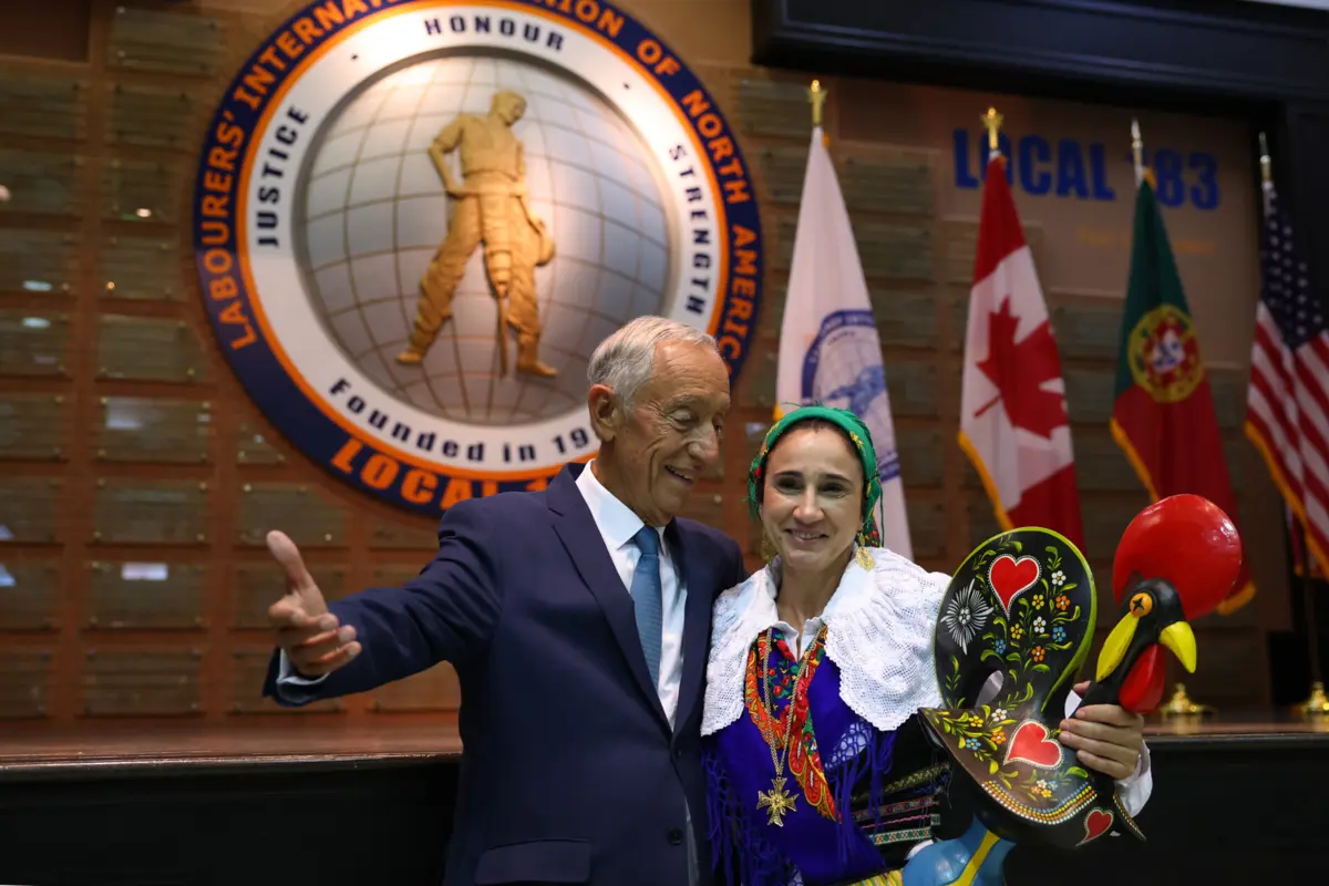 A seguir aos discursos houve atuações de ranchos folclóricos e um jantar volante