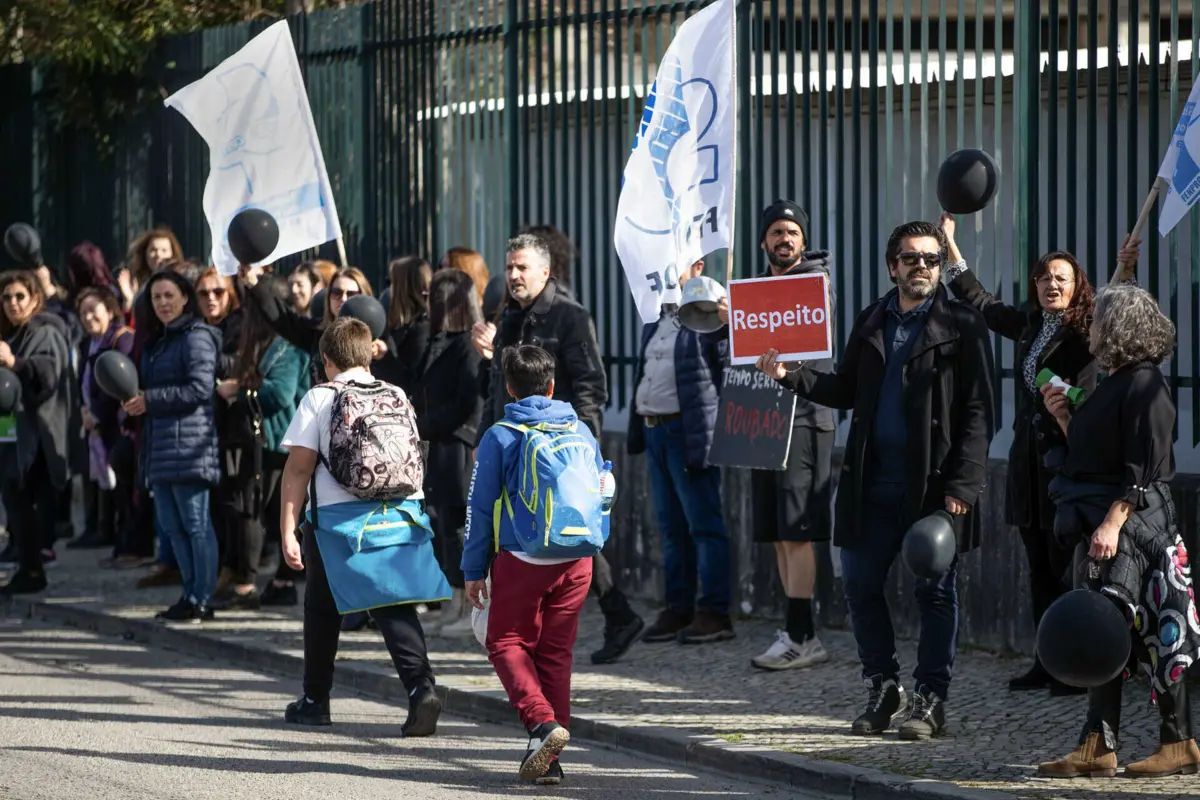 Os trabalhadores denunciam insultos e ameaças por membros da direção