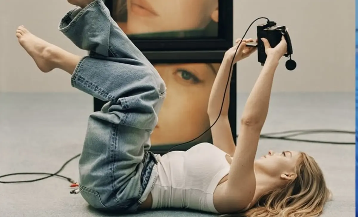 Imagem da atriz Sydney Sweeney na campanha polémica