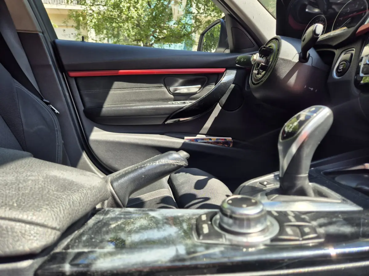 O volante furtado vale cerca de quatro mil euros