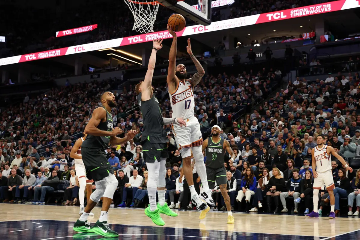 Jogo entre os Timberwolves e os Pistons marcado por cenas de pancadaria