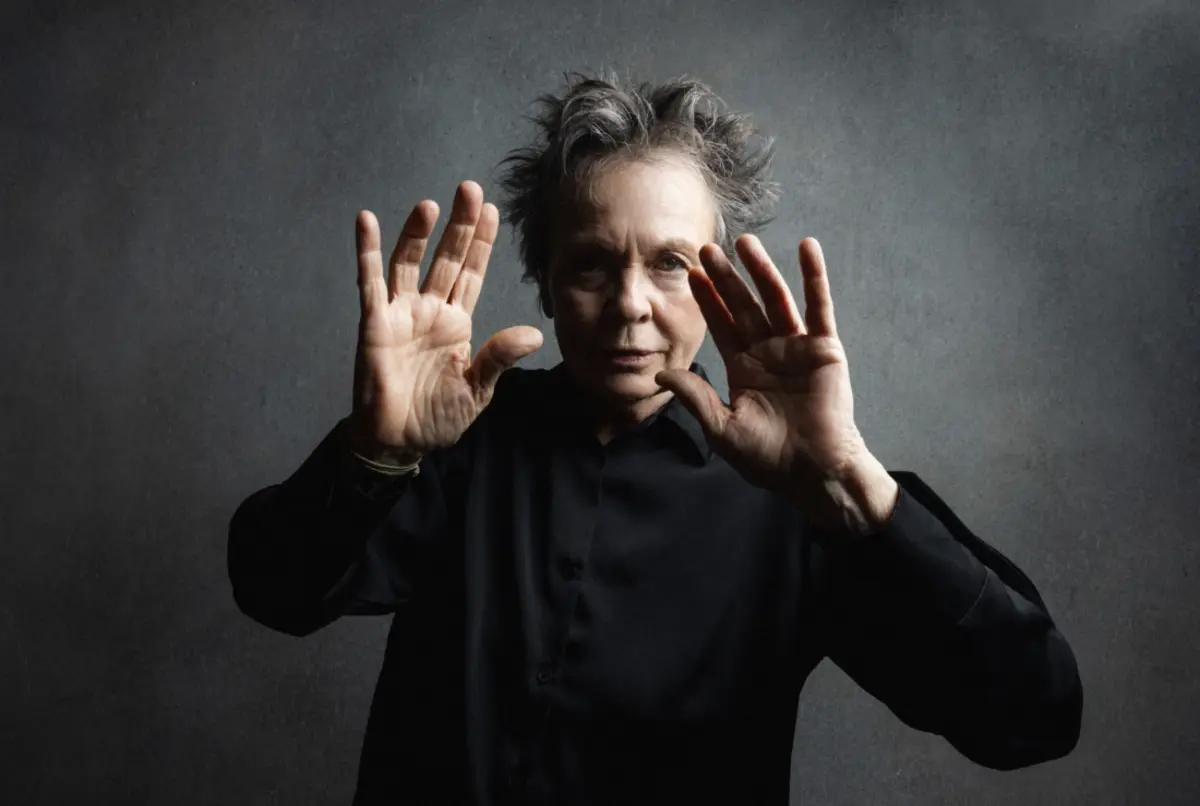 Laurie Anderson apresenta-se nos dias 12 e 13 de novembro no Porto, com o quarteto de jazz Sex Mob, no seu novo espetáculo “X²"