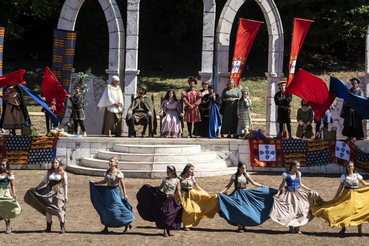 Imagem de contexto do artigo Câmara da Feira oferece 16 mil pulseiras para a Viagem Medieval