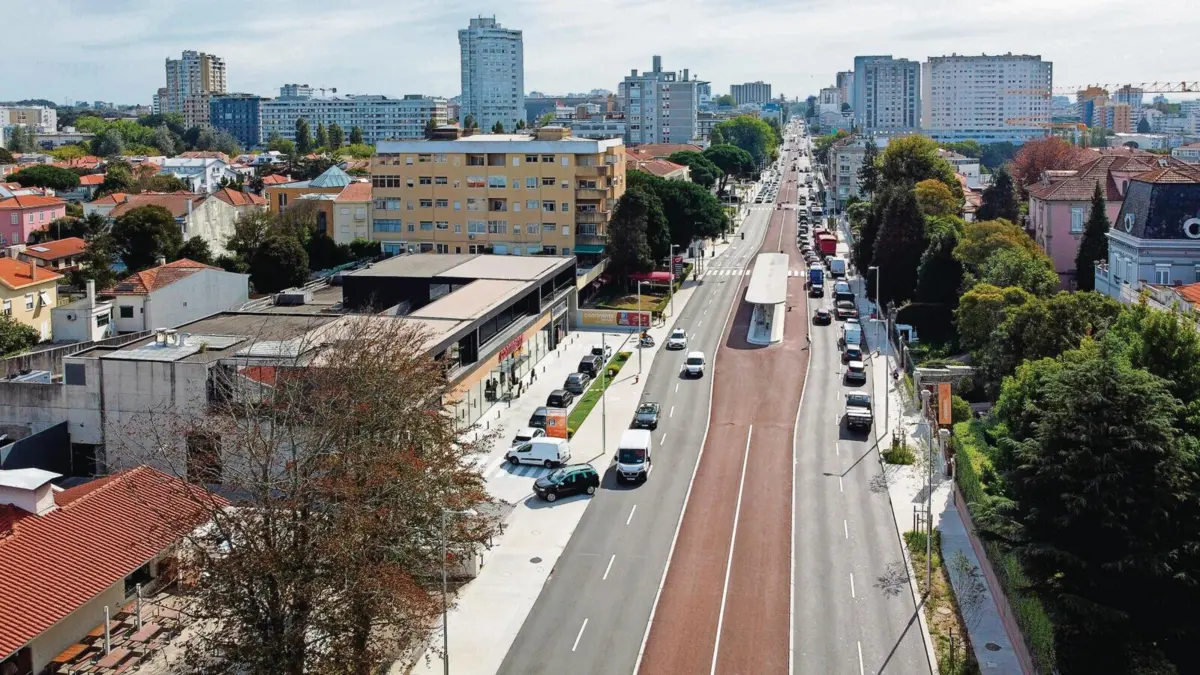 Testes do Metrobus devem começar até ao fim do mês