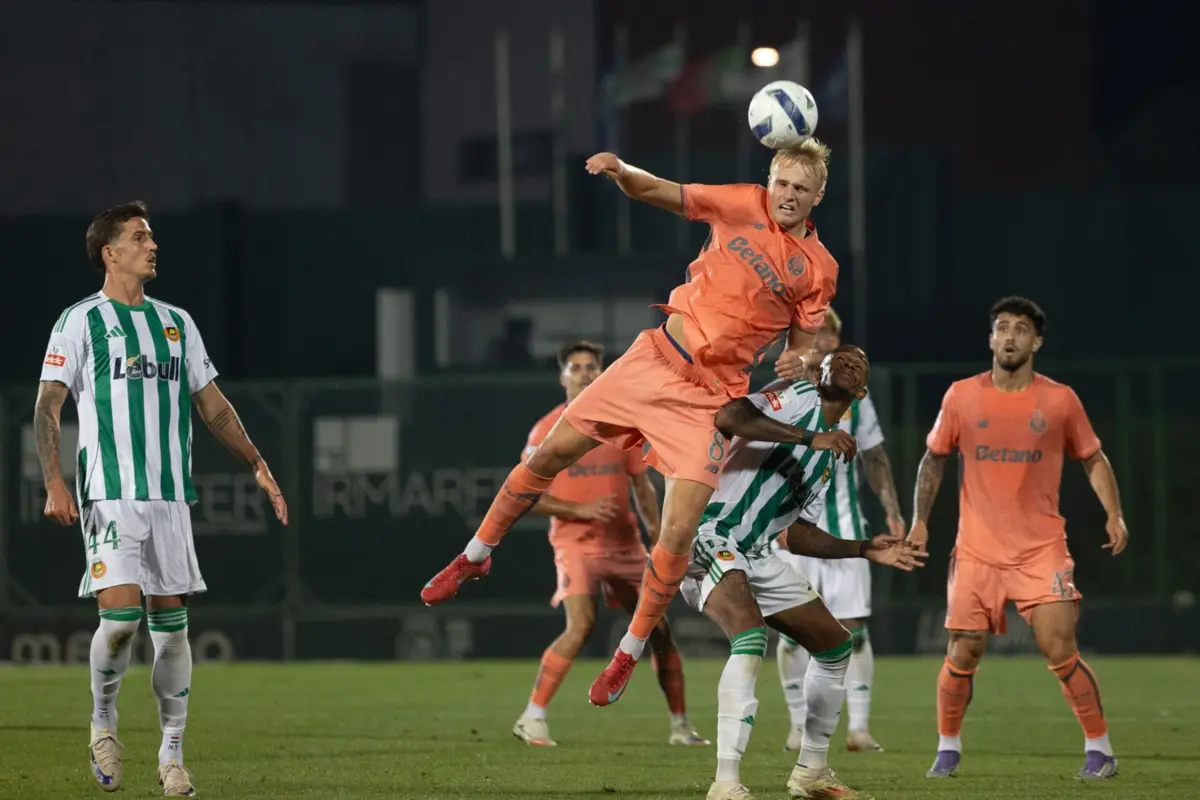 Reforço para a nova época, Froholdt é um dos jogadores mais intensos do F. C. Porto