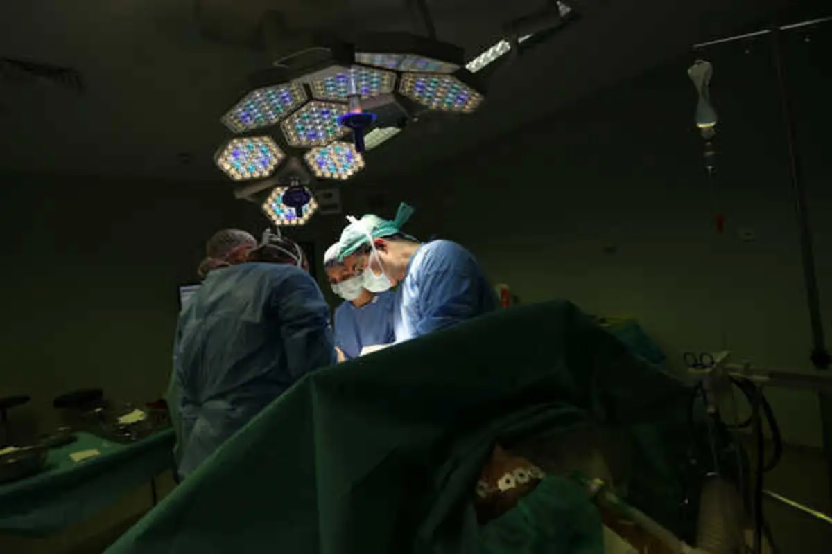 Mais de 116 mil cirurgias foram feitas fora dos horários das equipas médicas desde 2020