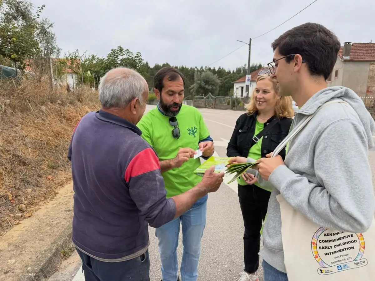 Nuno Neves (ao centro) estava à espera da vitória, pelos "abraços e carinho" que foi recebendo durante a campanha
