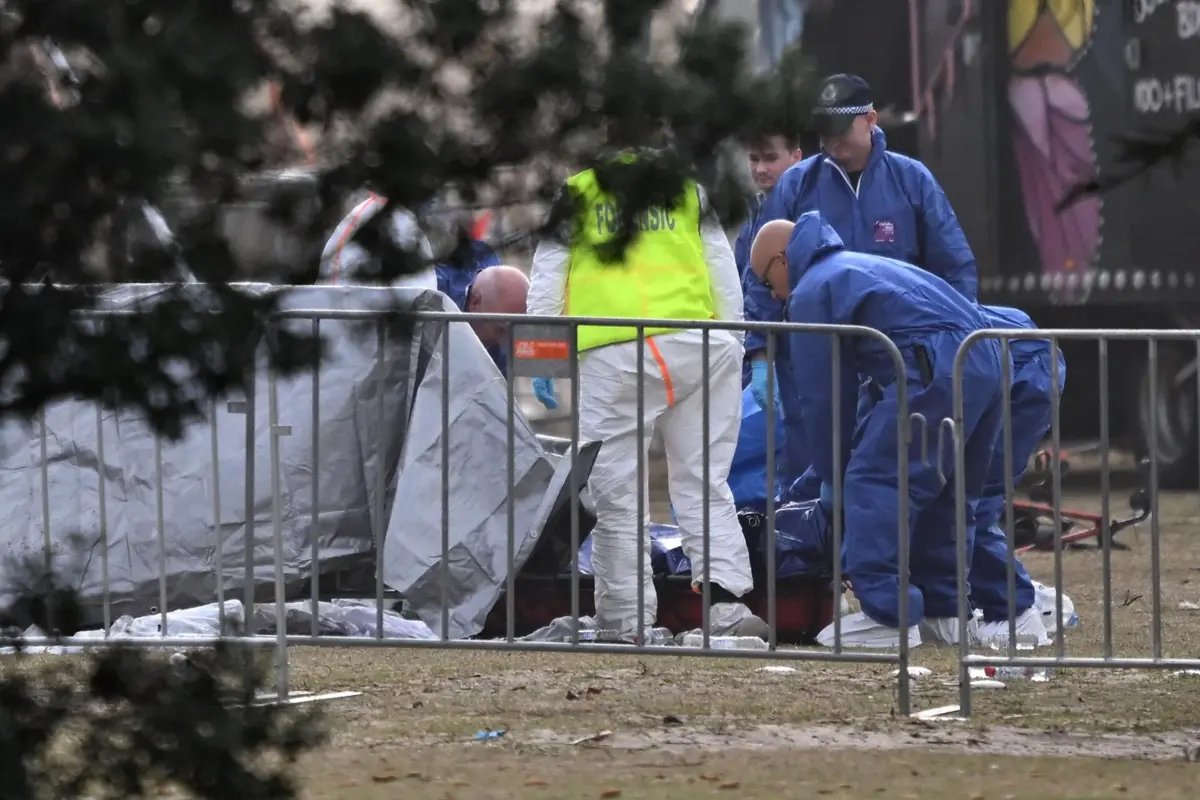 Pelo menos 16 pessoas morreram