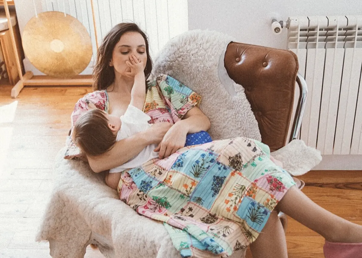 Atriz Filipa Areosa assinala Semana Mundial do Aleitamento Materno