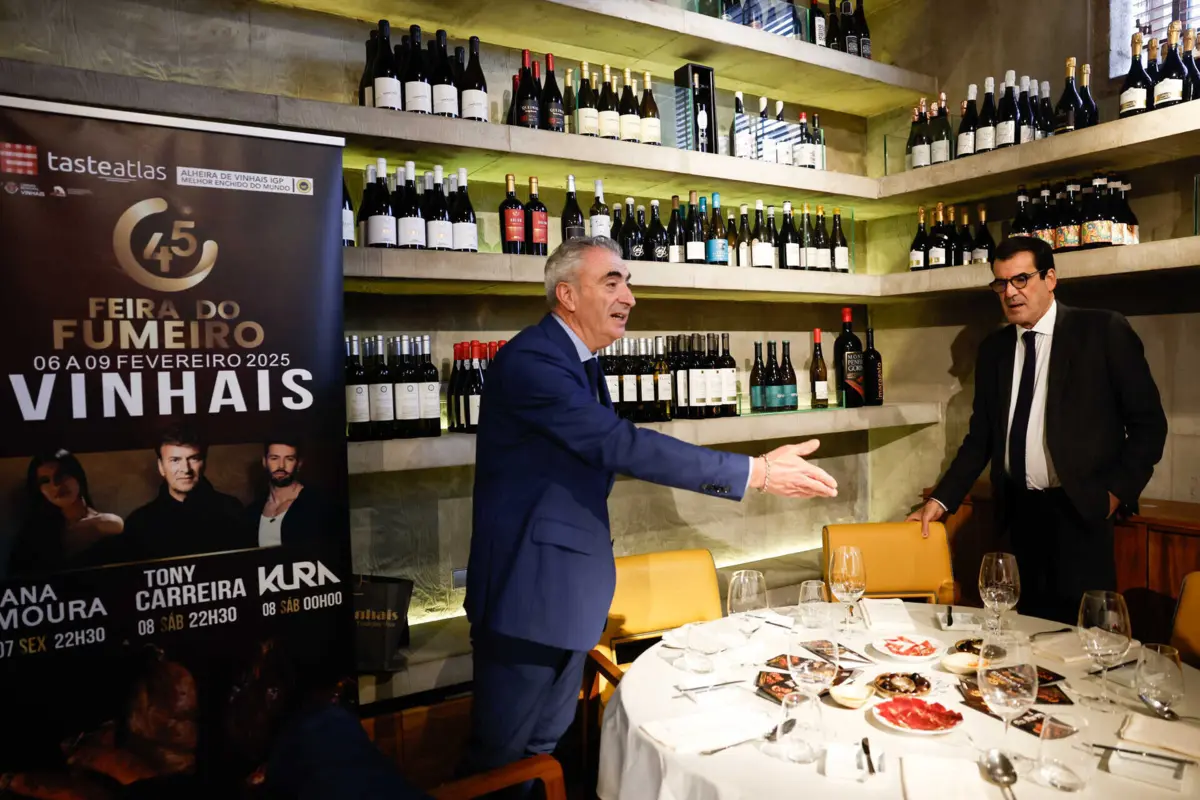 Autarcas Luís dos Santos Ferrnandes e Rui Moreira na apresentação da Feira do Fumeiro