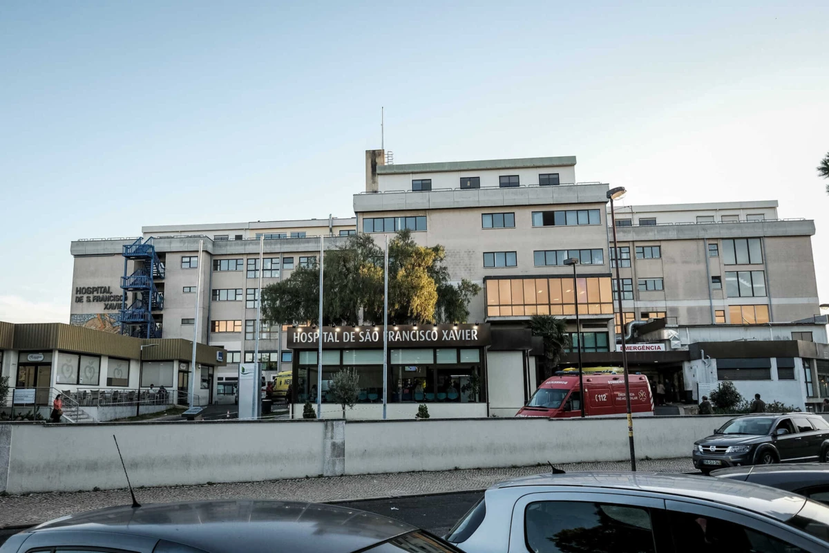 Ferido foi pedir ajuda ao Hospital São Francisco Xavier