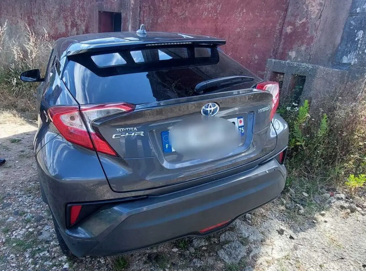 Viatura furtada foi abandonada em Loures, a cerca de sete quilómetros do local onde foi detetada