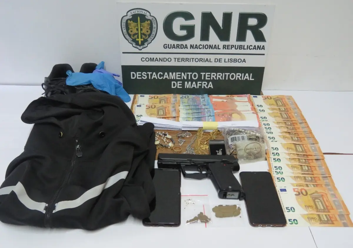 Casal detido pela GNR assaltava casas quando os moradores estavam em funerais.