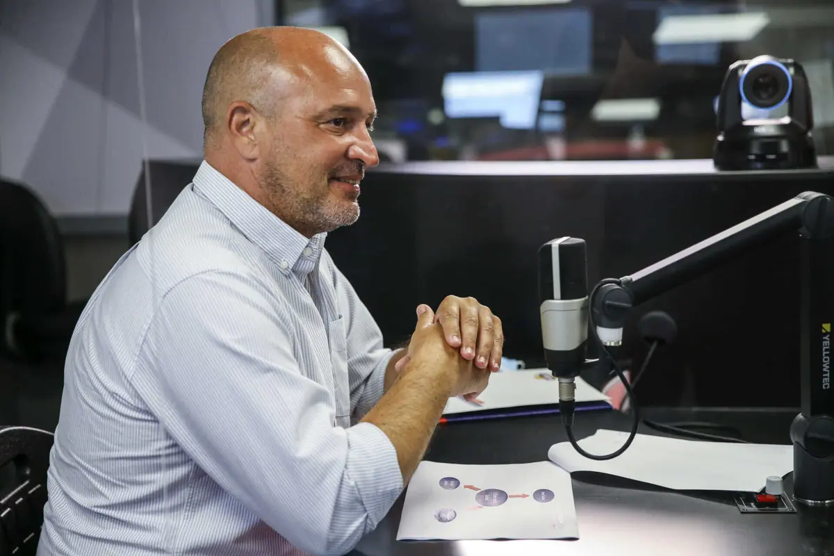 A cerimónia acontece na véspera do 55.º aniversário do apresentador