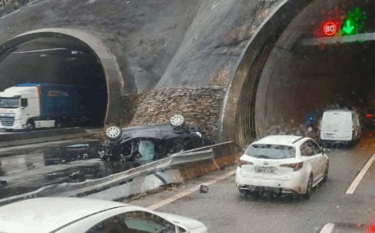 Carro conduzido por Yvann ficou totalmente destruído