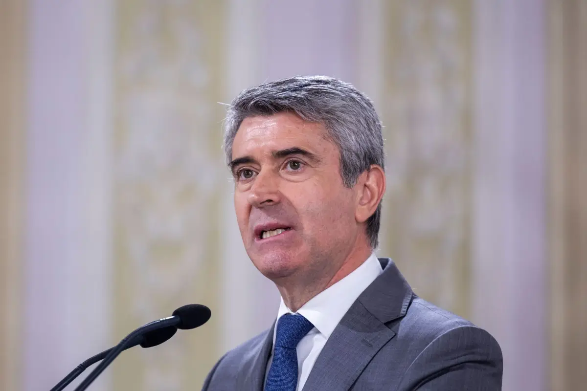 "Sei que é um esforço hercúleo aquele que é feito pelos nossos bombeiros", disse Carneiro