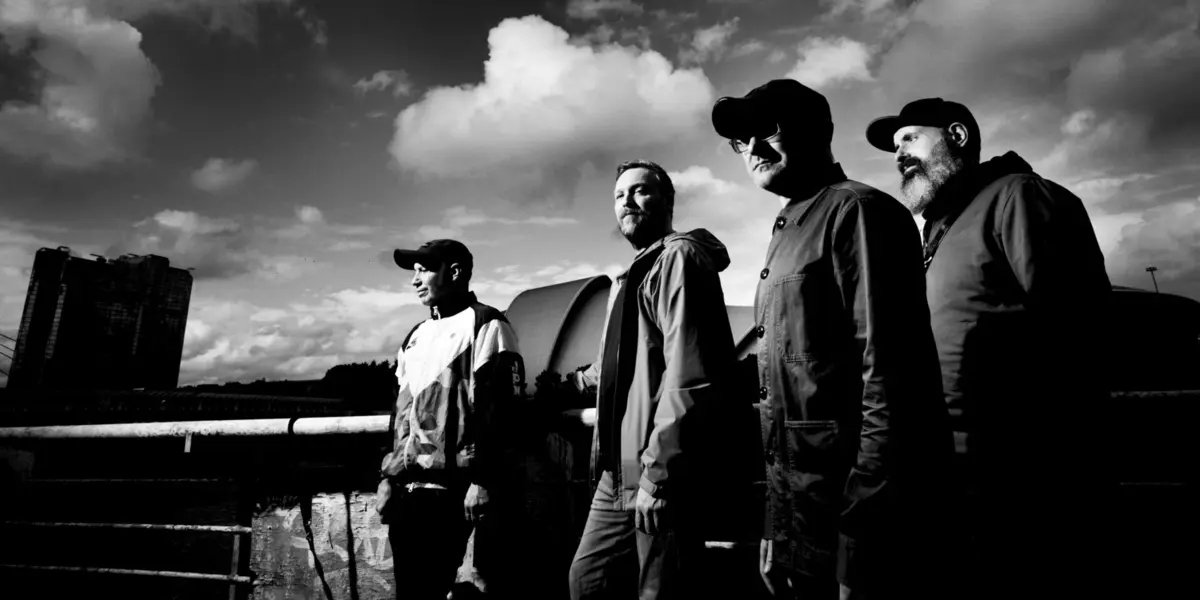 Mogwai: Stuart Braithwaite, Dominic Aitchison, Martin Bulloch e Barry Burns.