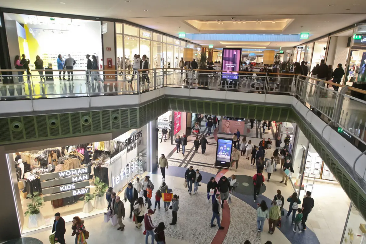 Imagem de contexto do artigo Preço dos espaços comerciais com subida histórica da última década