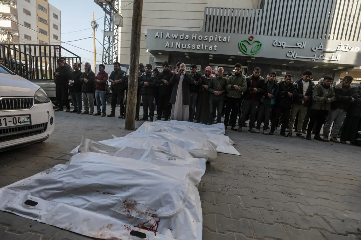 Ataque israelita contra campo de refugiados mata 20 palestinianos