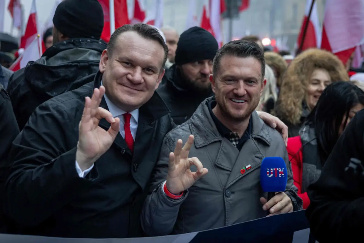 Dominik Tarczynski, à esquerda na imagem