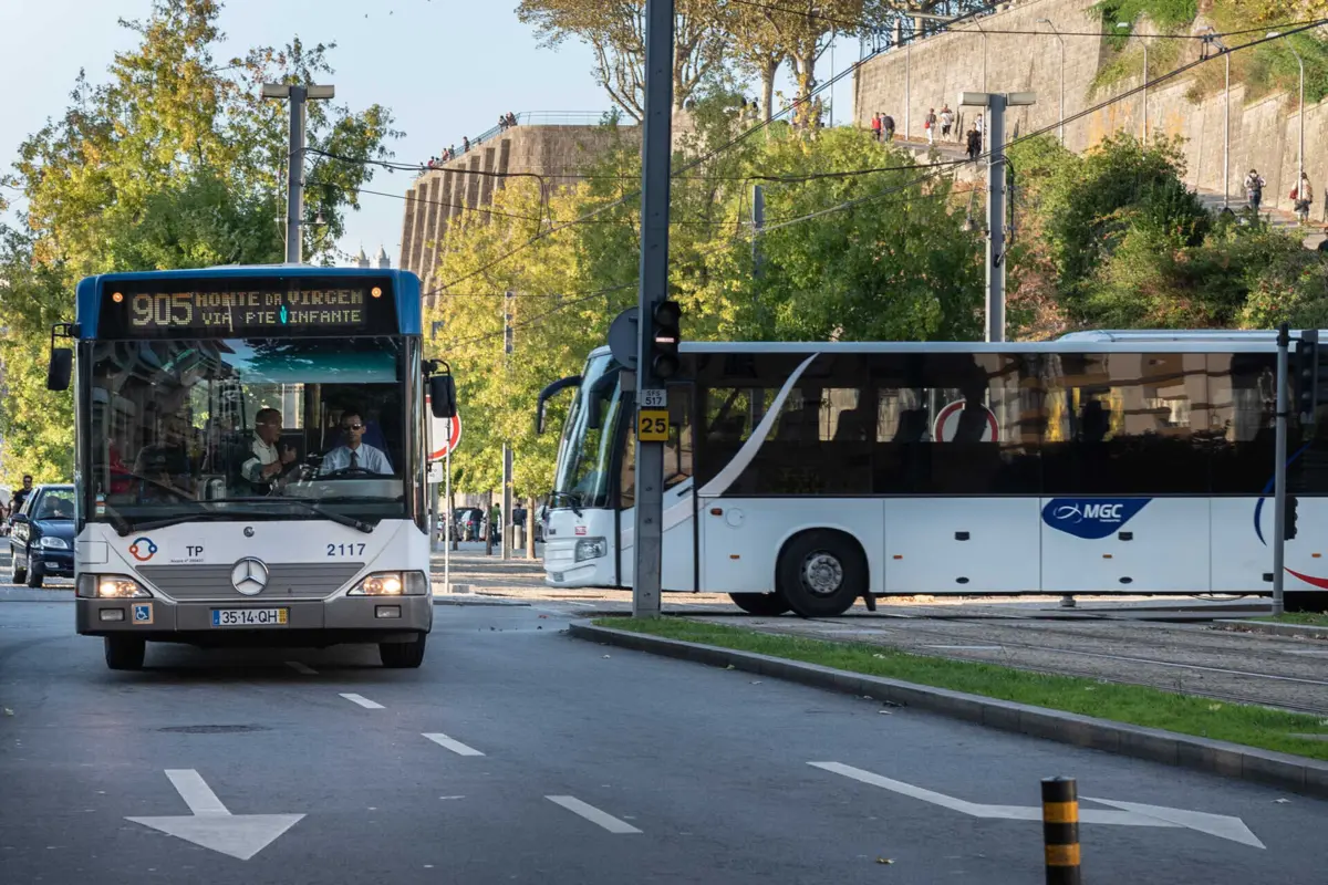 Imagem de contexto do artigo STCP muda linhas 903 e 905 em Gaia devido à chegada do metro a Vila d'Este