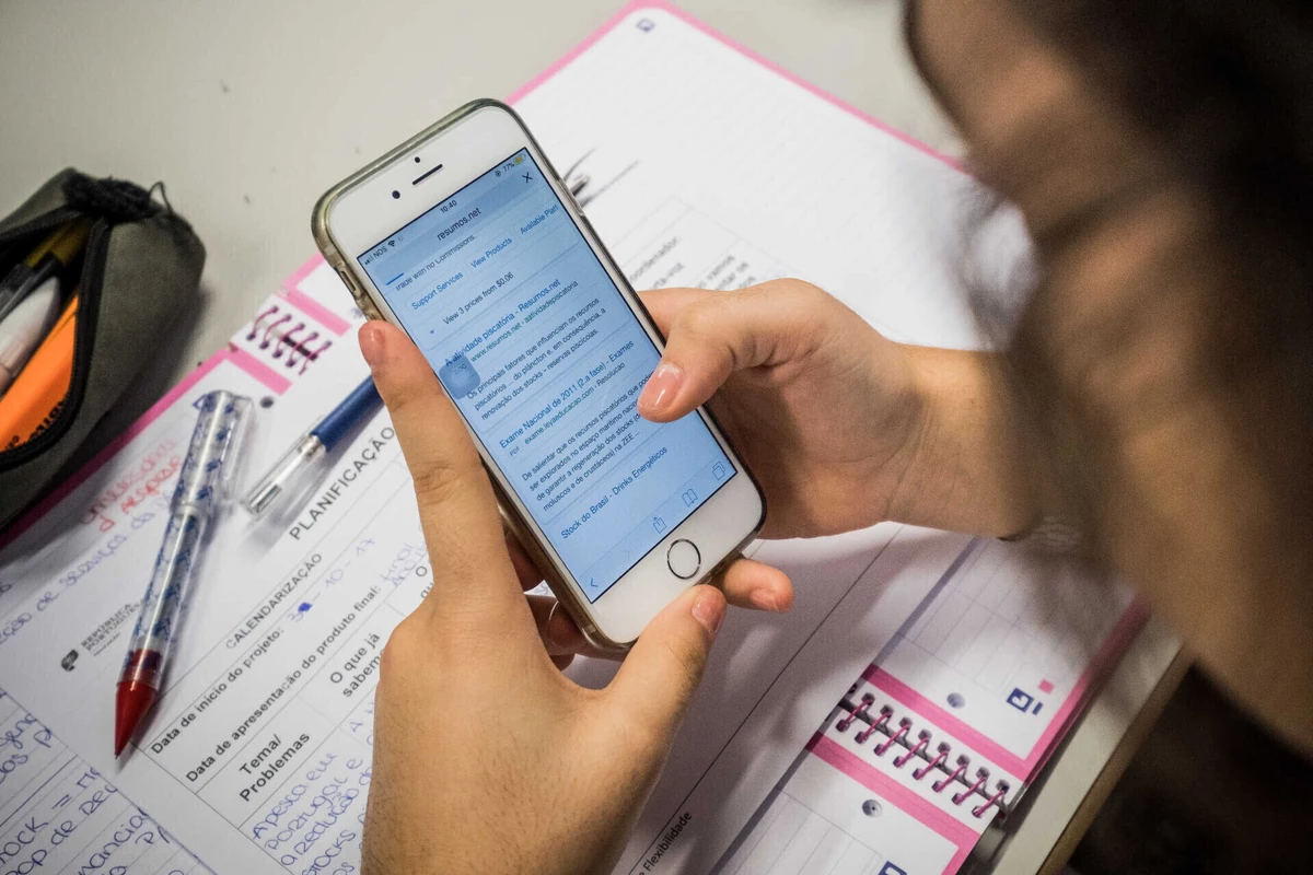 Perto de sete em cada 10 professores consideram que nem os mais velhos deveriam poder usar ‘smartphones’ no recreio