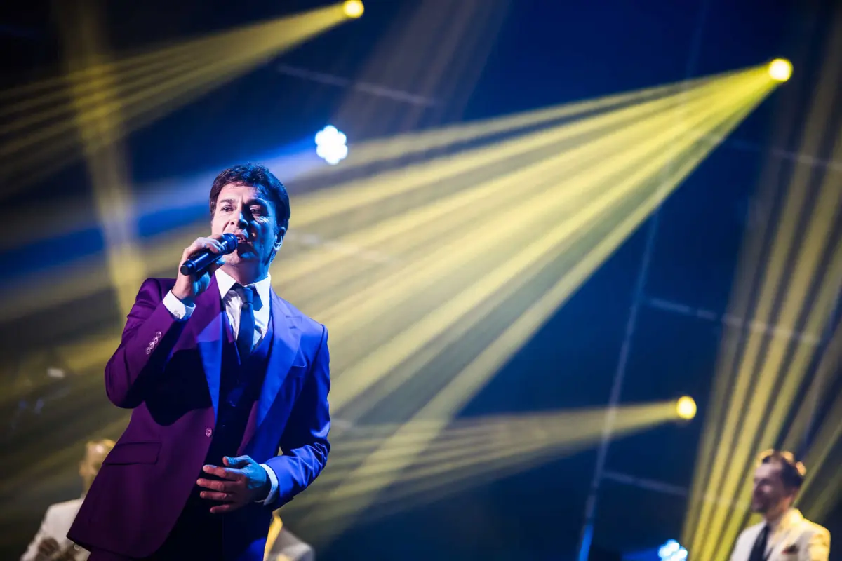 Tony Carreira atua na festa de fim de ano de Coimbra