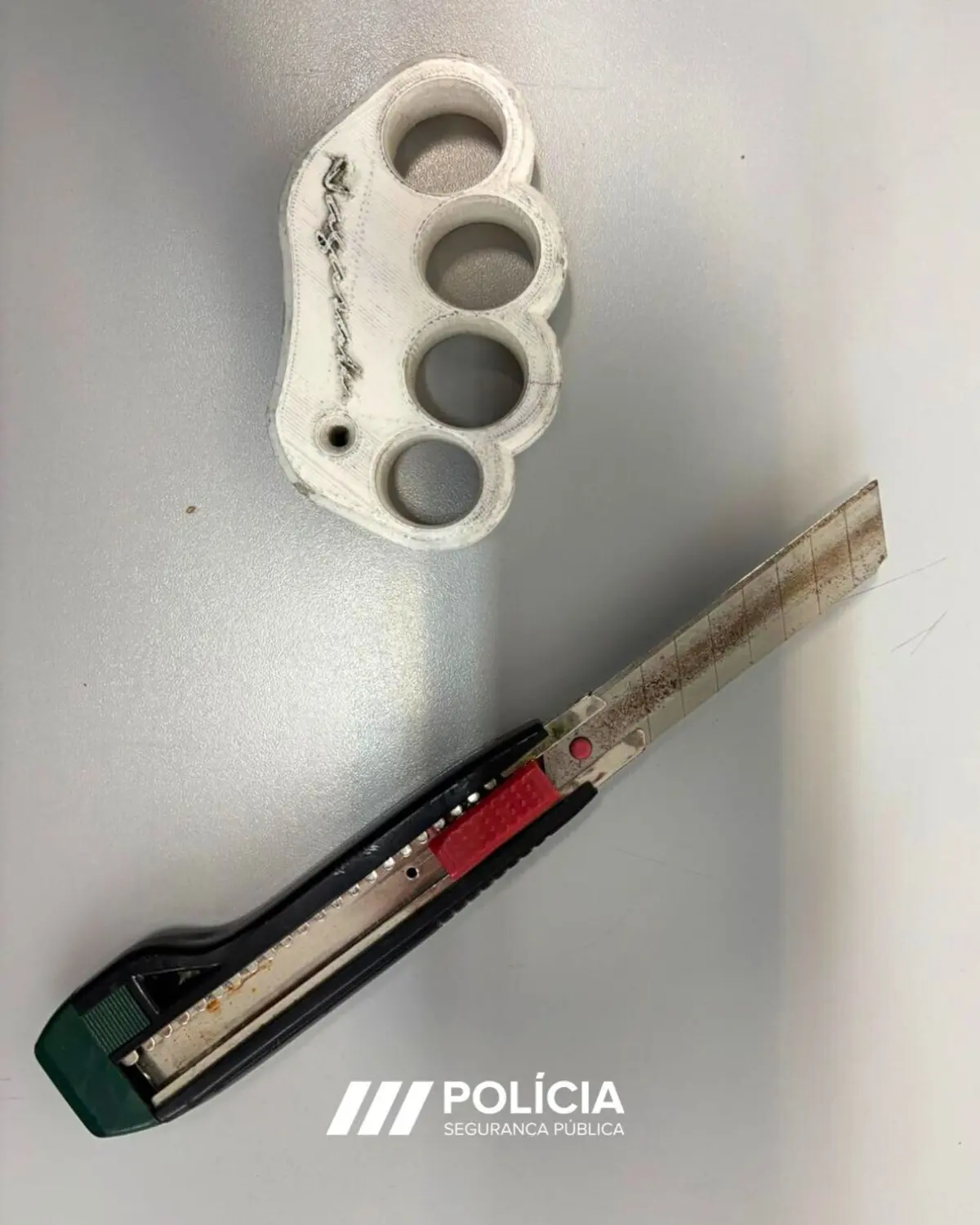 PSP apreendeu x-ato e soqueira a homem, suspeito de diversos assaltos