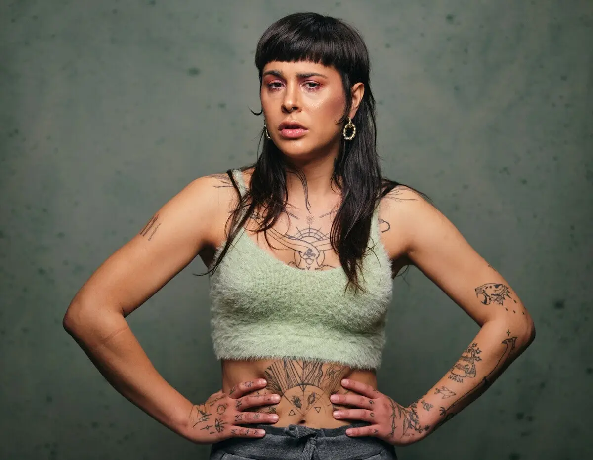 Tita Maravilha: a performer traz para os seus processos artísticos “as dores e delícias de ser um corpo dissidente”.